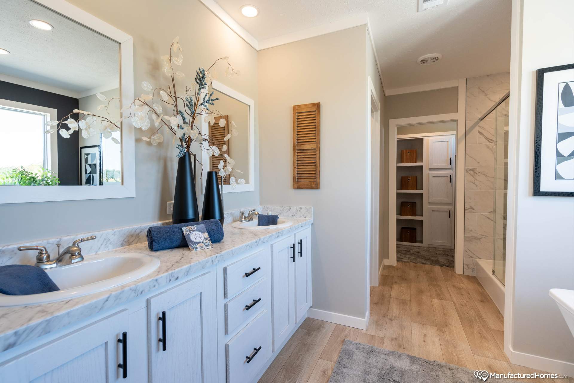 The shades creek bathroom home features