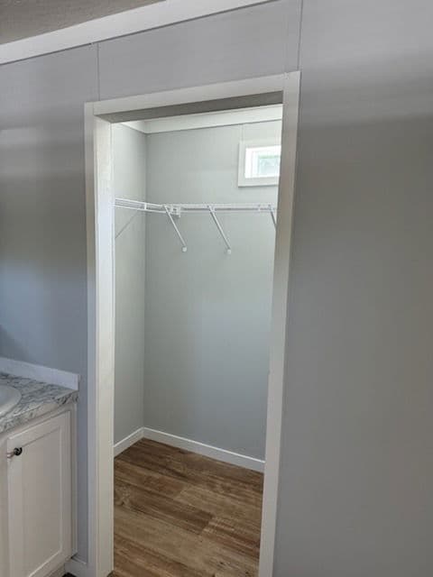 Iron ranch 16763a interior home features