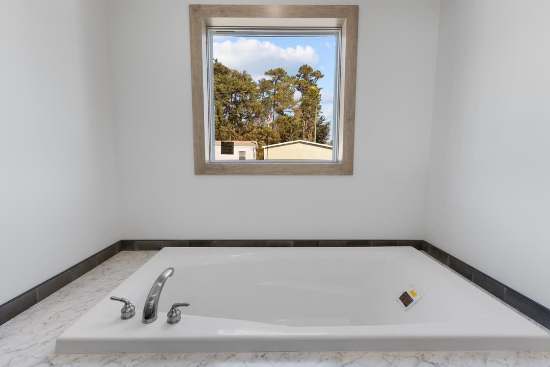The delilah (inventory) bathroom home features