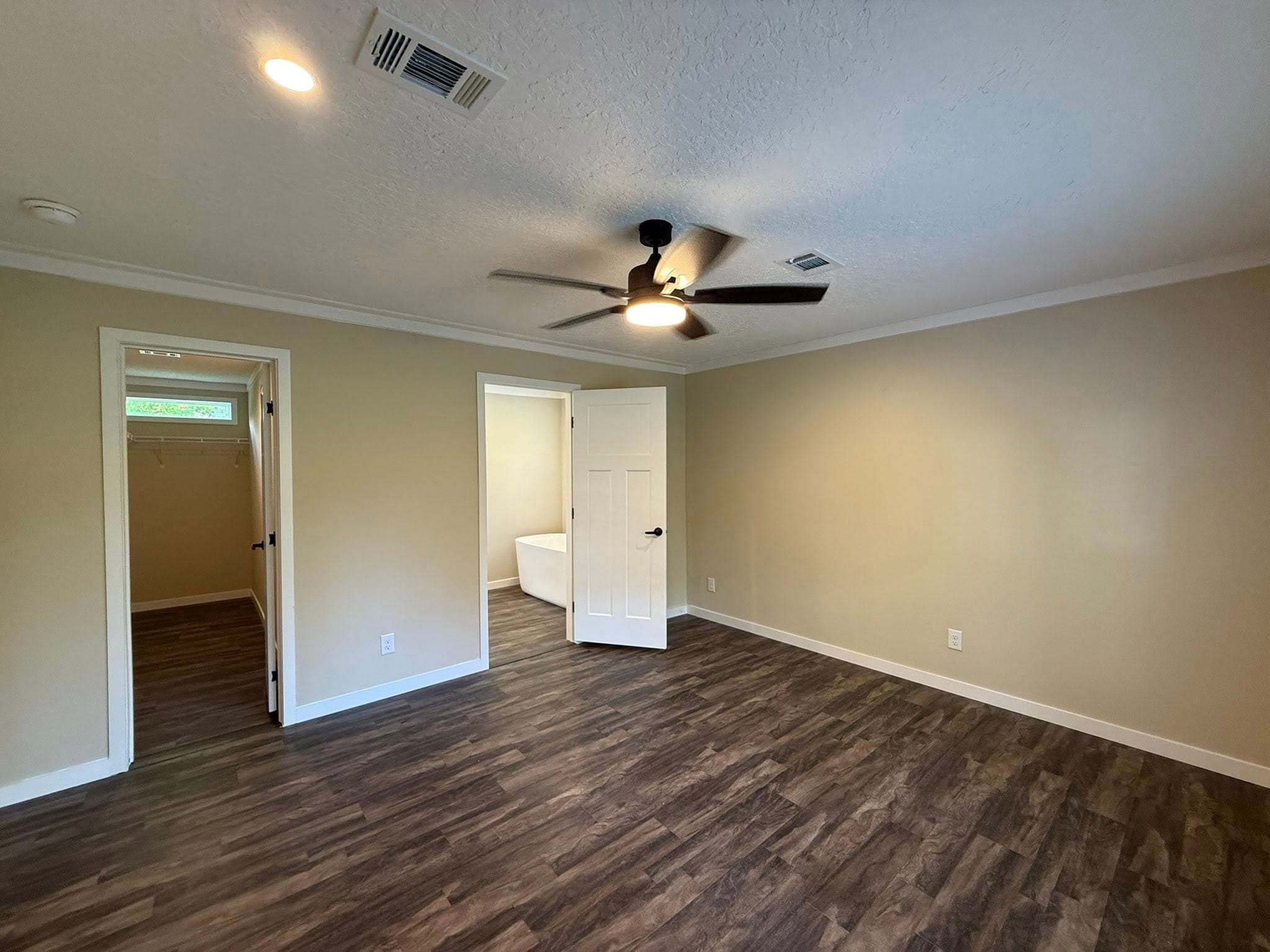 2026 legend (inventory) interior home features