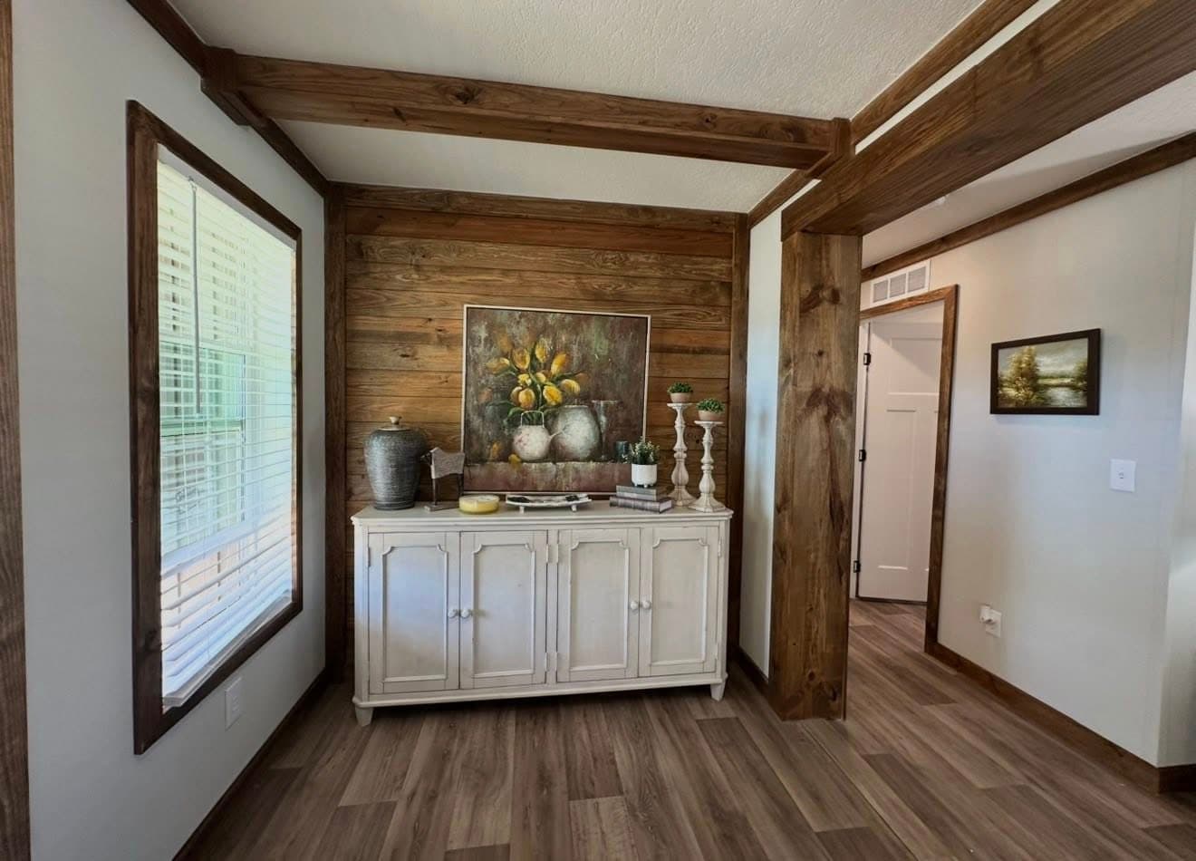 Coming soon-reece 32663a  home features