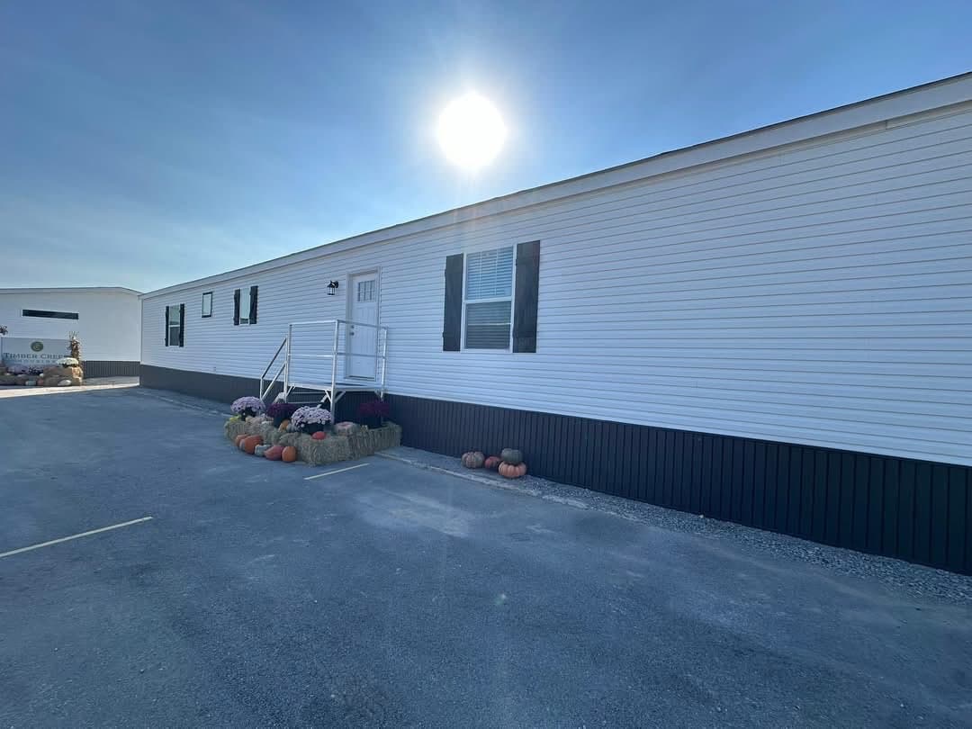 The caney creek (inventory) hero and exterior home features