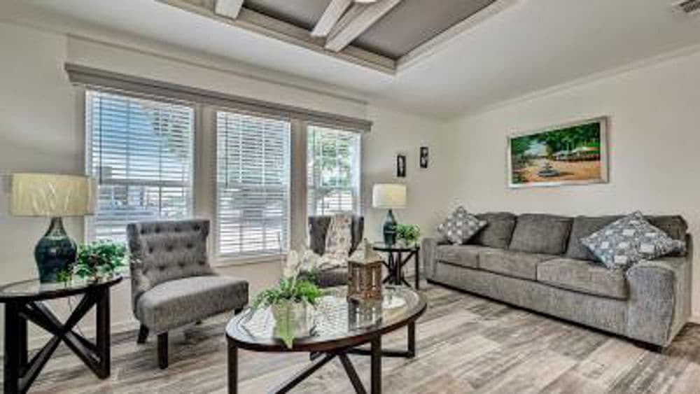 Moyne interior home features