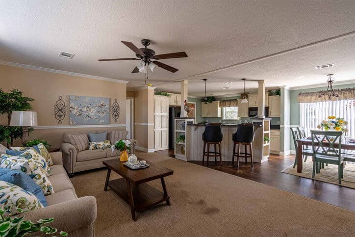 Bannister 28523c interior home features