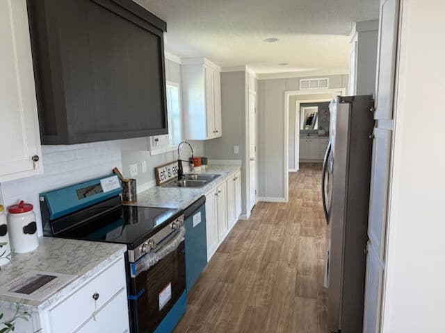 Iron ranch 16763a kitchen home features