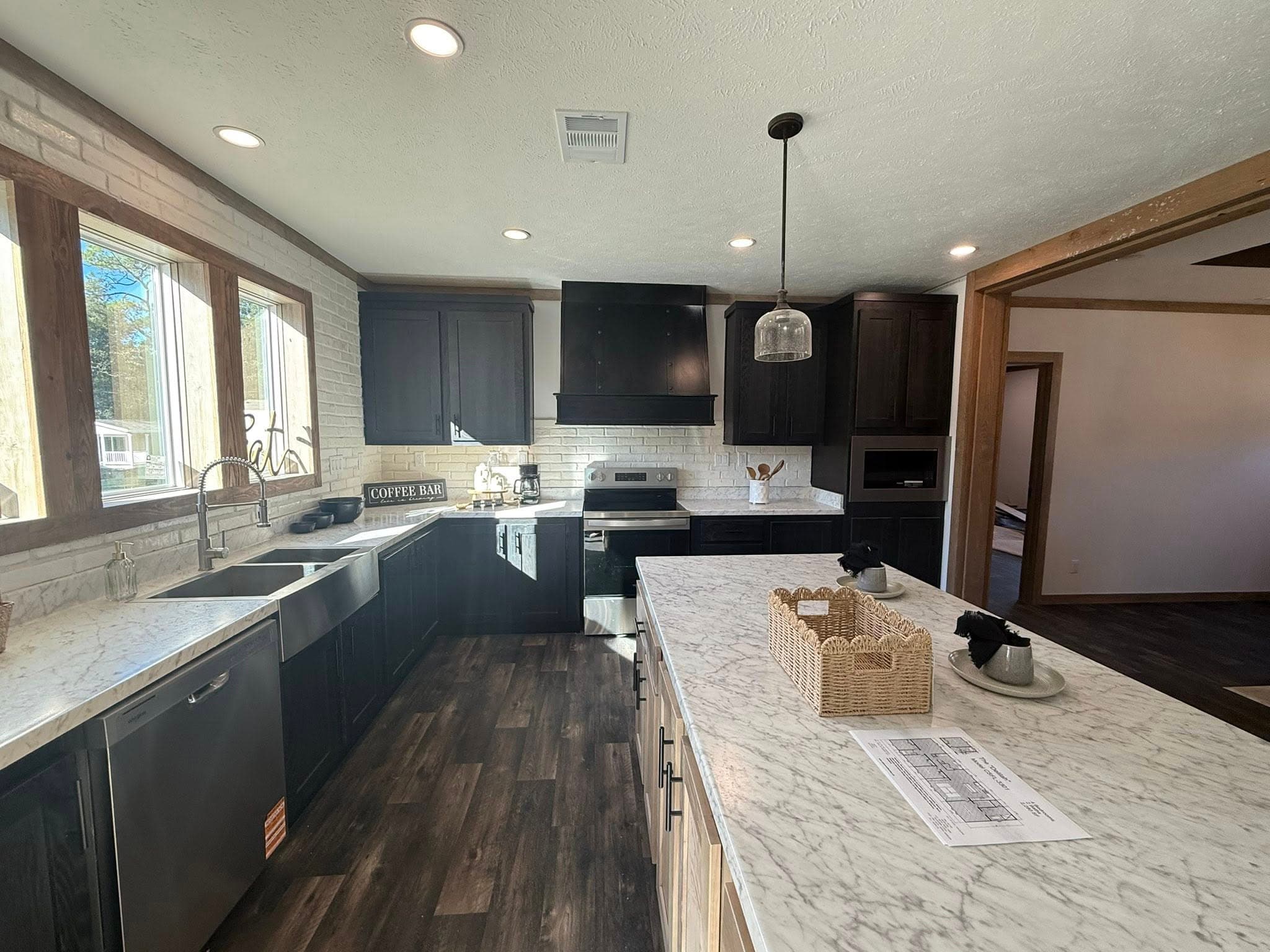 The delilah (inventory) kitchen home features