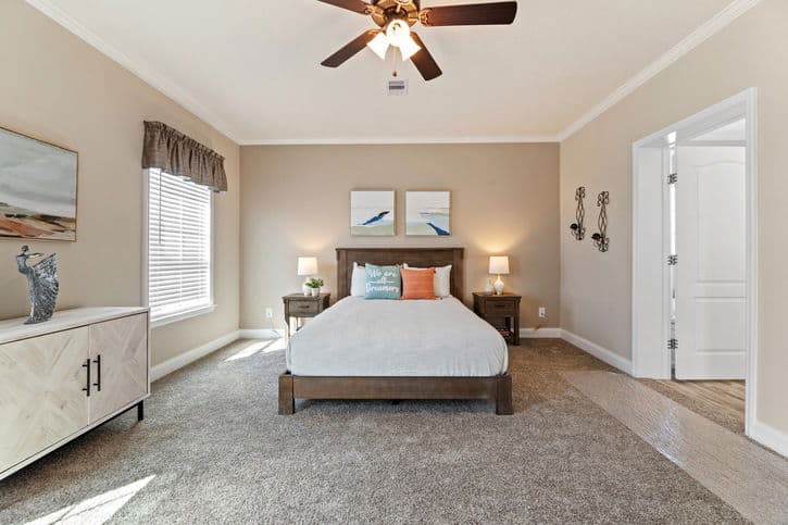 Timberview 32663e bedroom home features