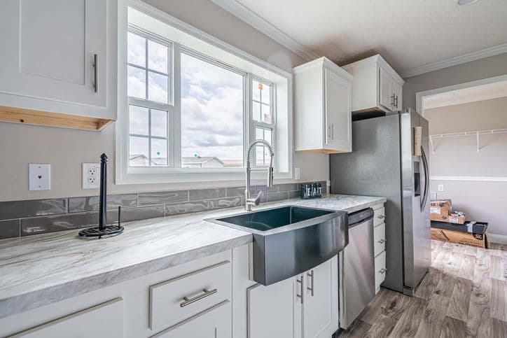 Kimbrel 28764a kitchen home features