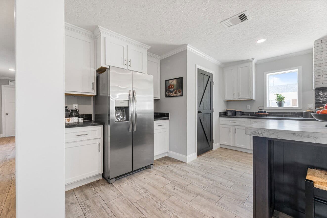 Jones 32764b kitchen home features