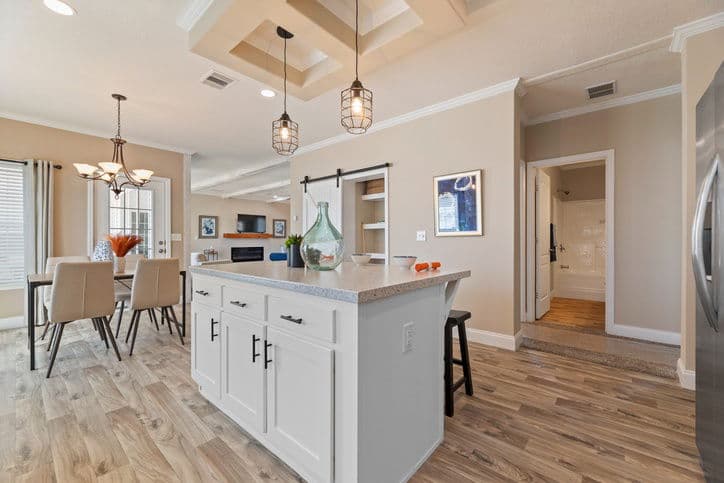 Timberview 32663e kitchen home features