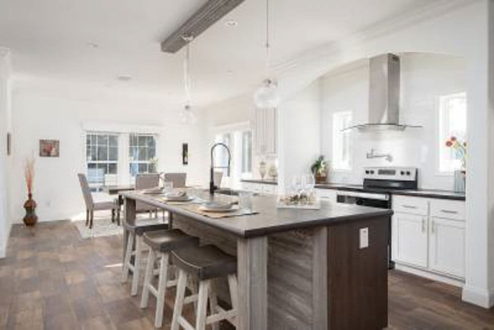 Cordele kitchen home features