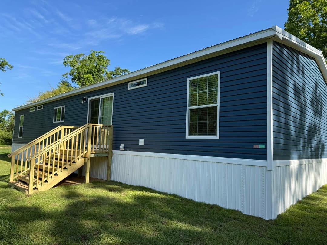 2026 legend (inventory) exterior home features