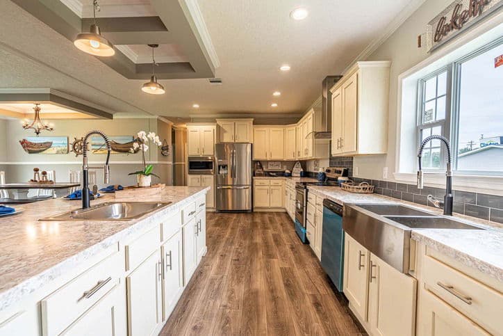 Thomas 32663b kitchen home features