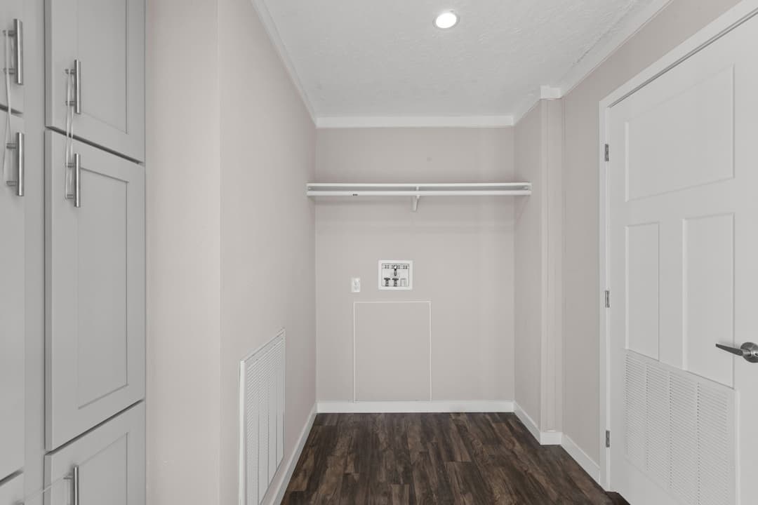 The merlin (inventory) interior home features