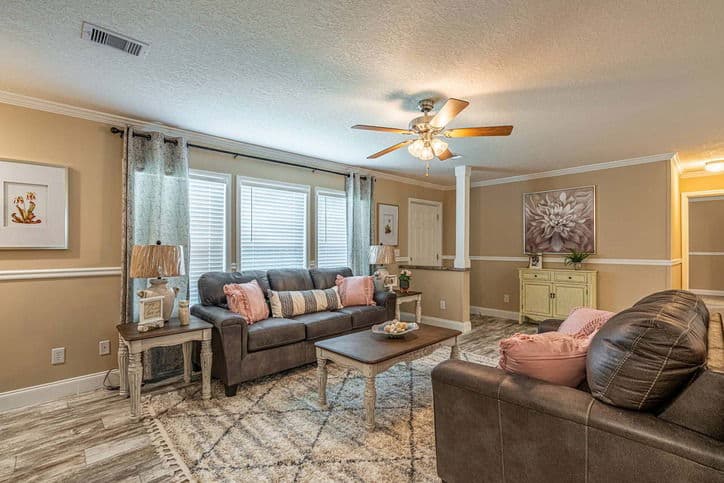 Anderson 32603b interior home features