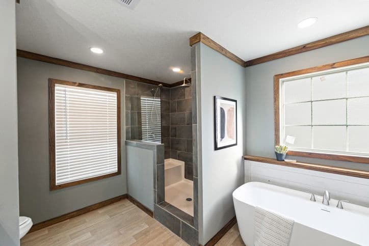 Goose 28643a bathroom home features