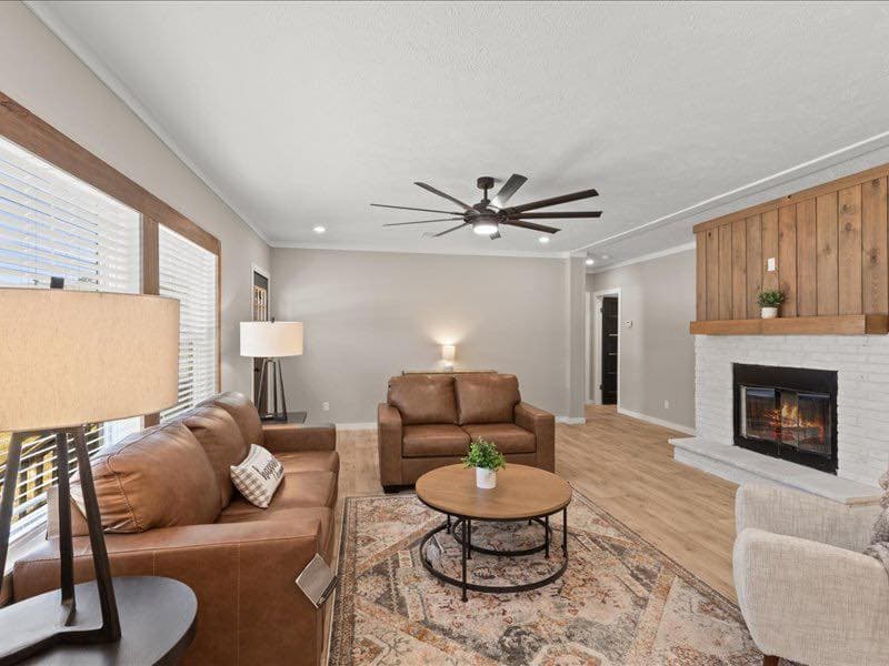 The shades creek (inventory) interior home features