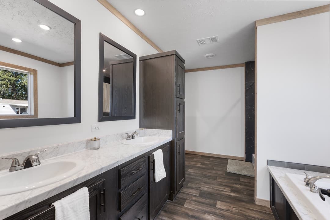 The delilah (inventory) bathroom home features