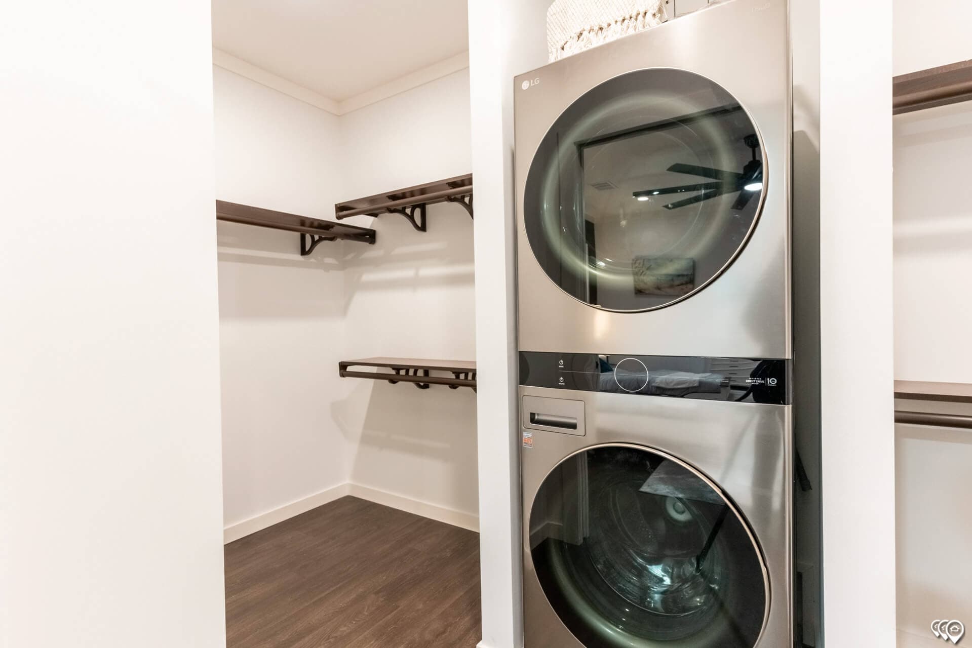 The twin creek interior home features