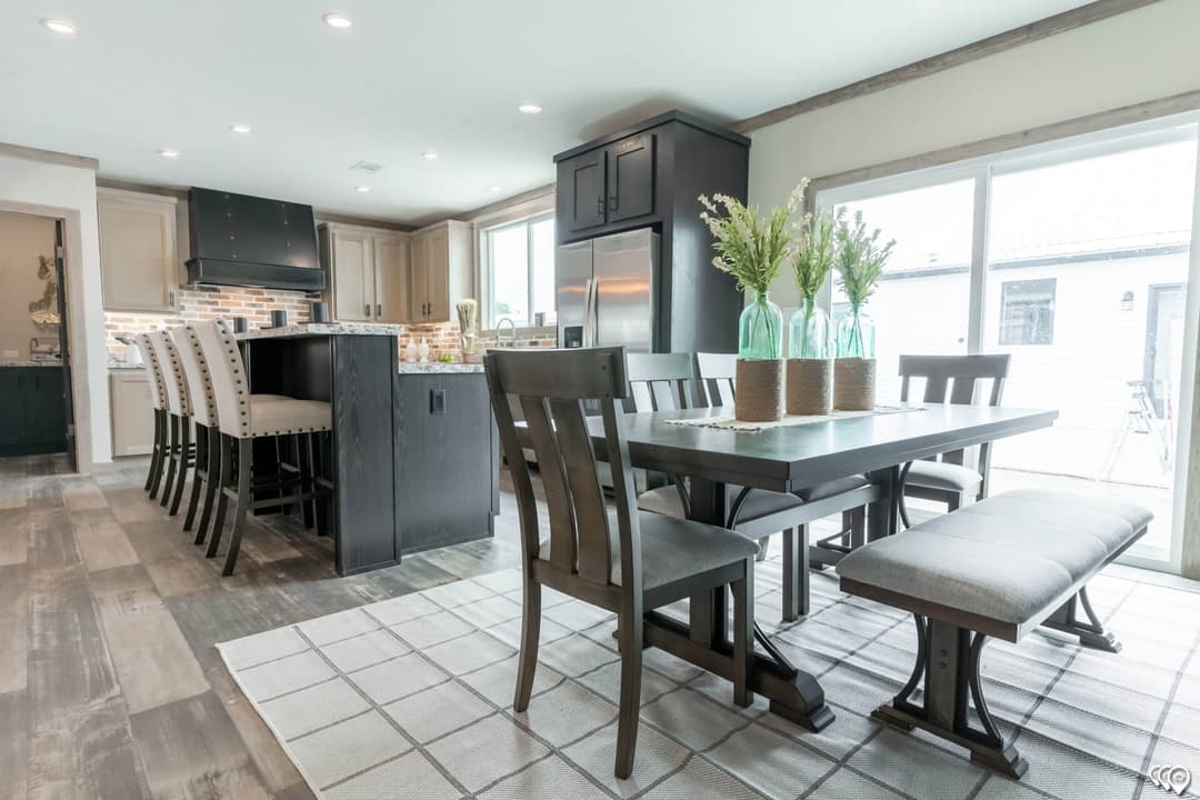 The shoal creek interior home features