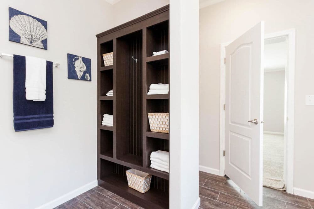 Larsen bathroom home features