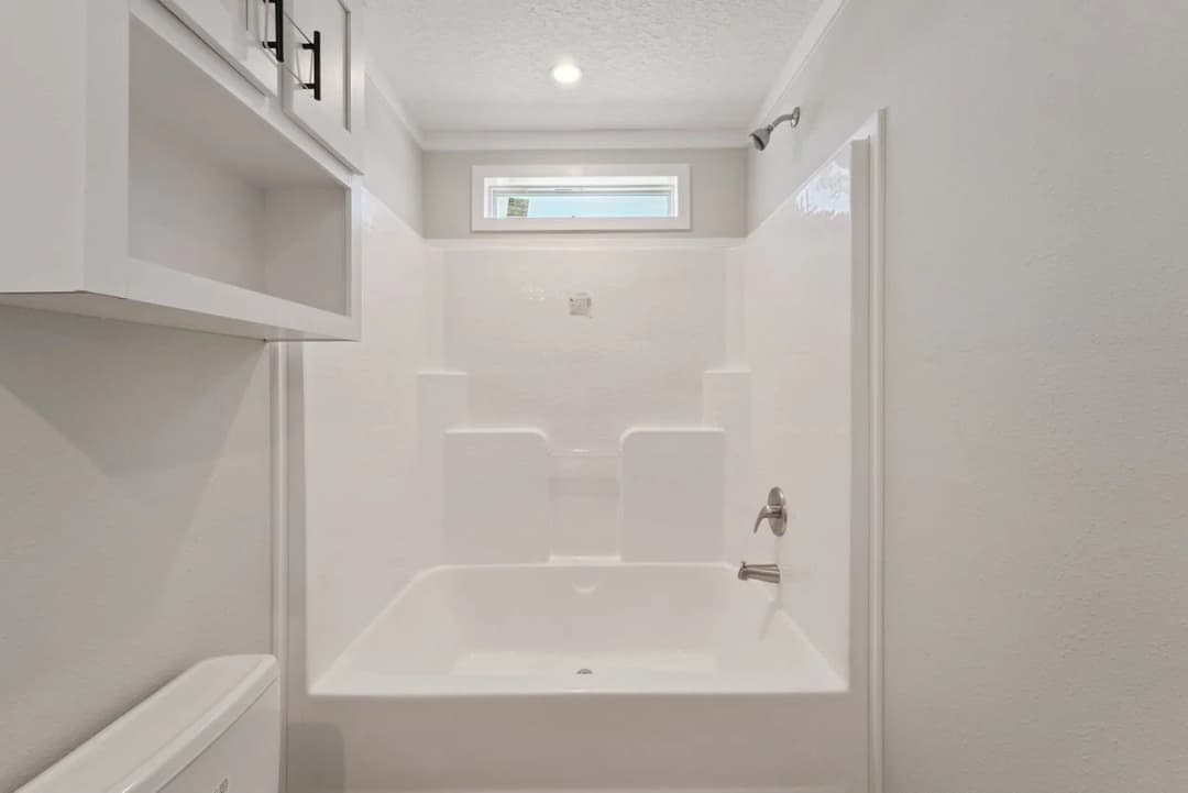Cottonwood 3272537 bathroom home features