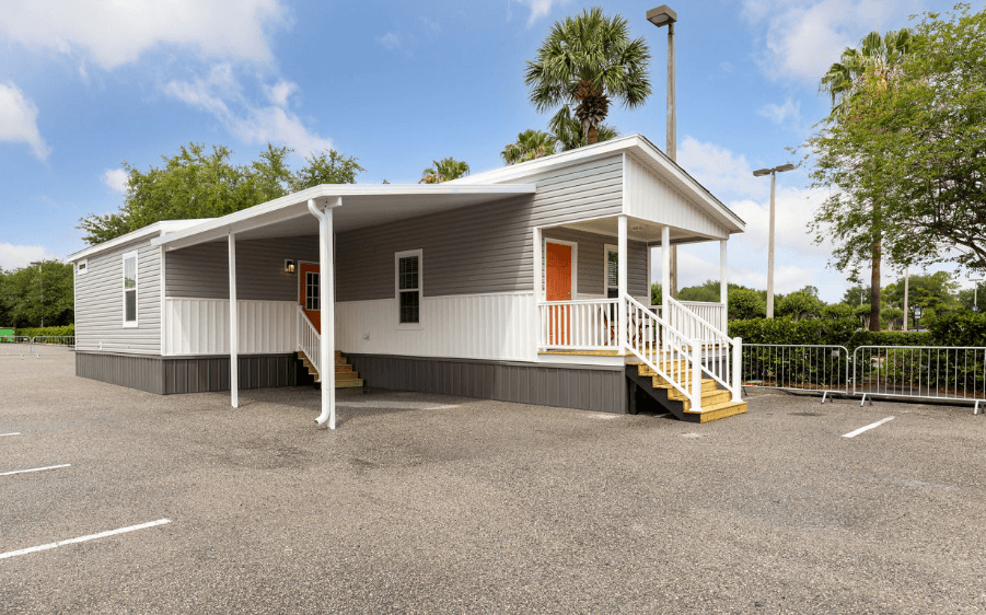 Lake manor 2846h22140 elevation and exterior home features