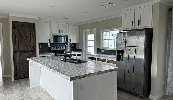 Waycross express 1676531 hero and kitchen home features