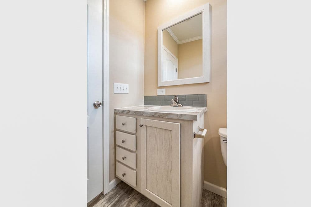 Natilus bathroom home features