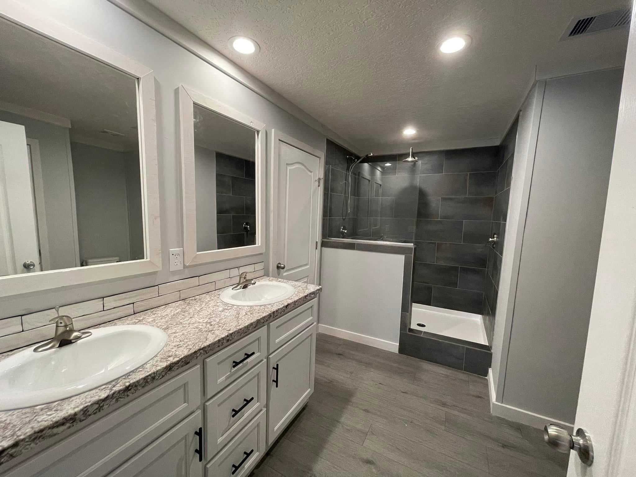 2026 maverick (inventory) bathroom home features