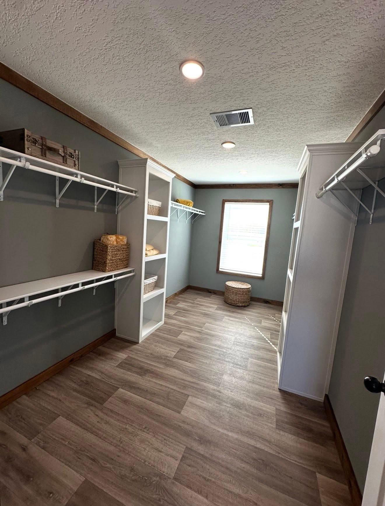 Coming soon-reece 32663a  home features