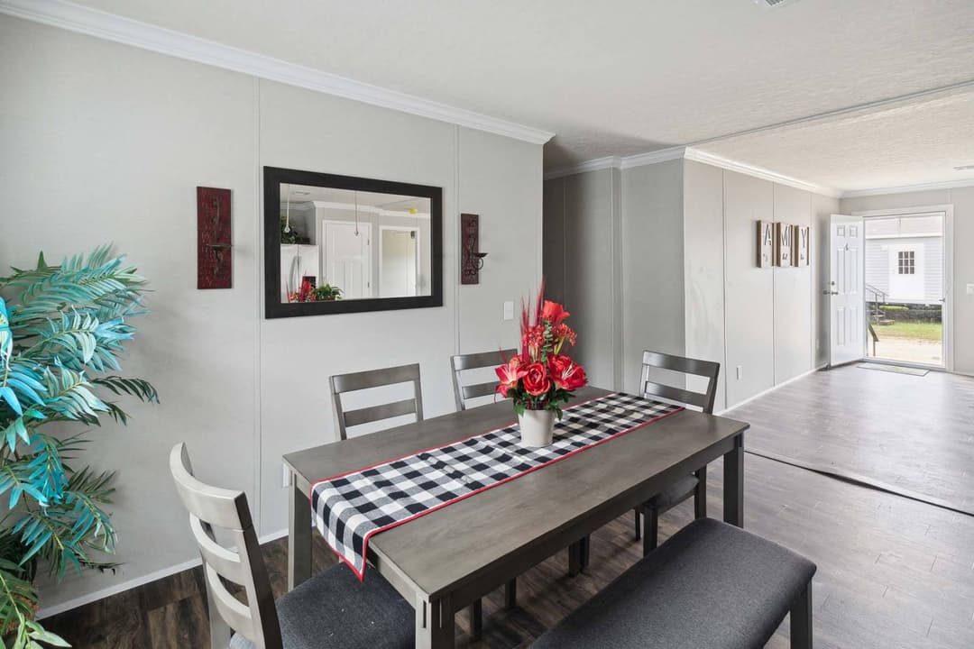 Home run 3272228 interior home features