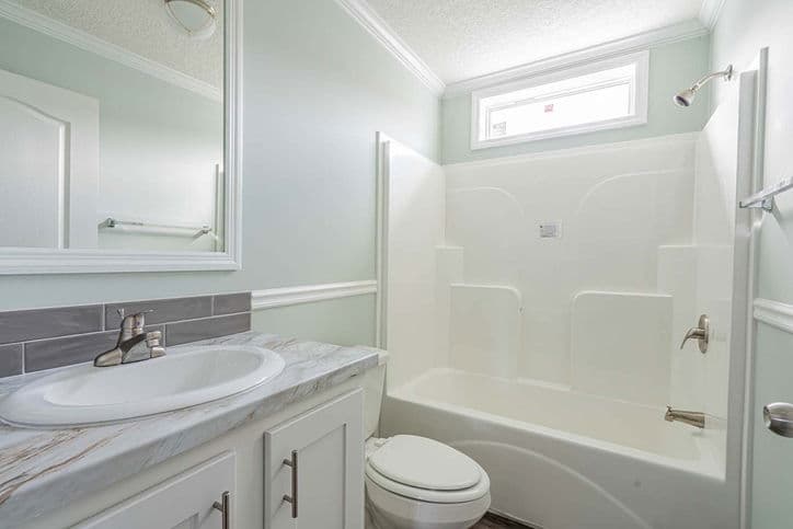 Camron 28563f bathroom home features