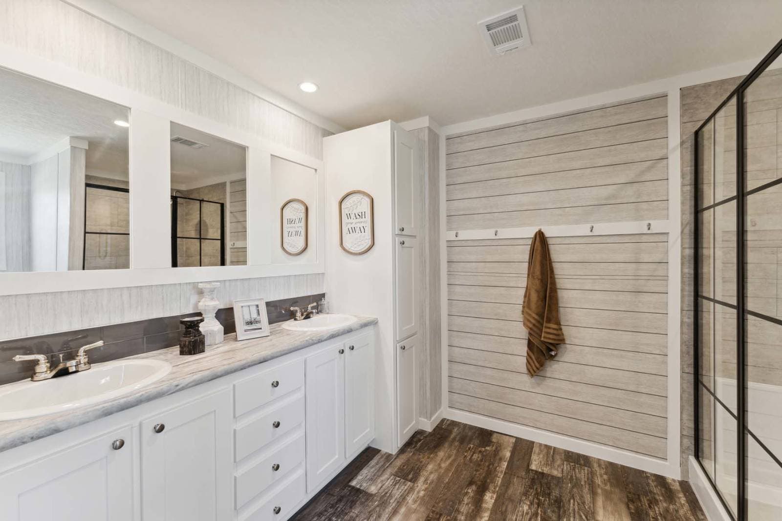 The maddux bathroom home features