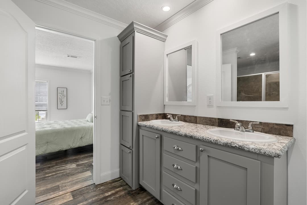 Freedom bathroom home features