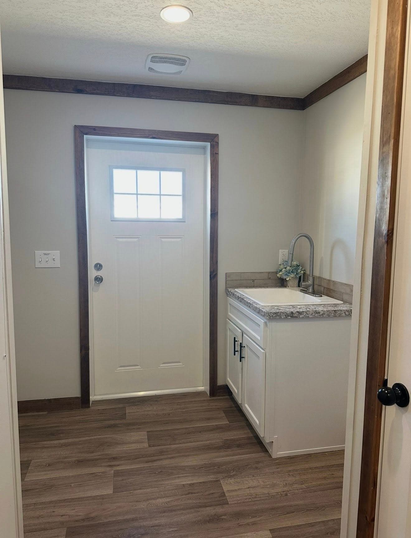 Coming soon-reece 32663a  home features