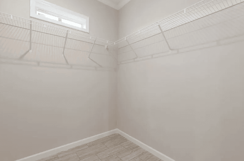 Mccordsville bedroom home features