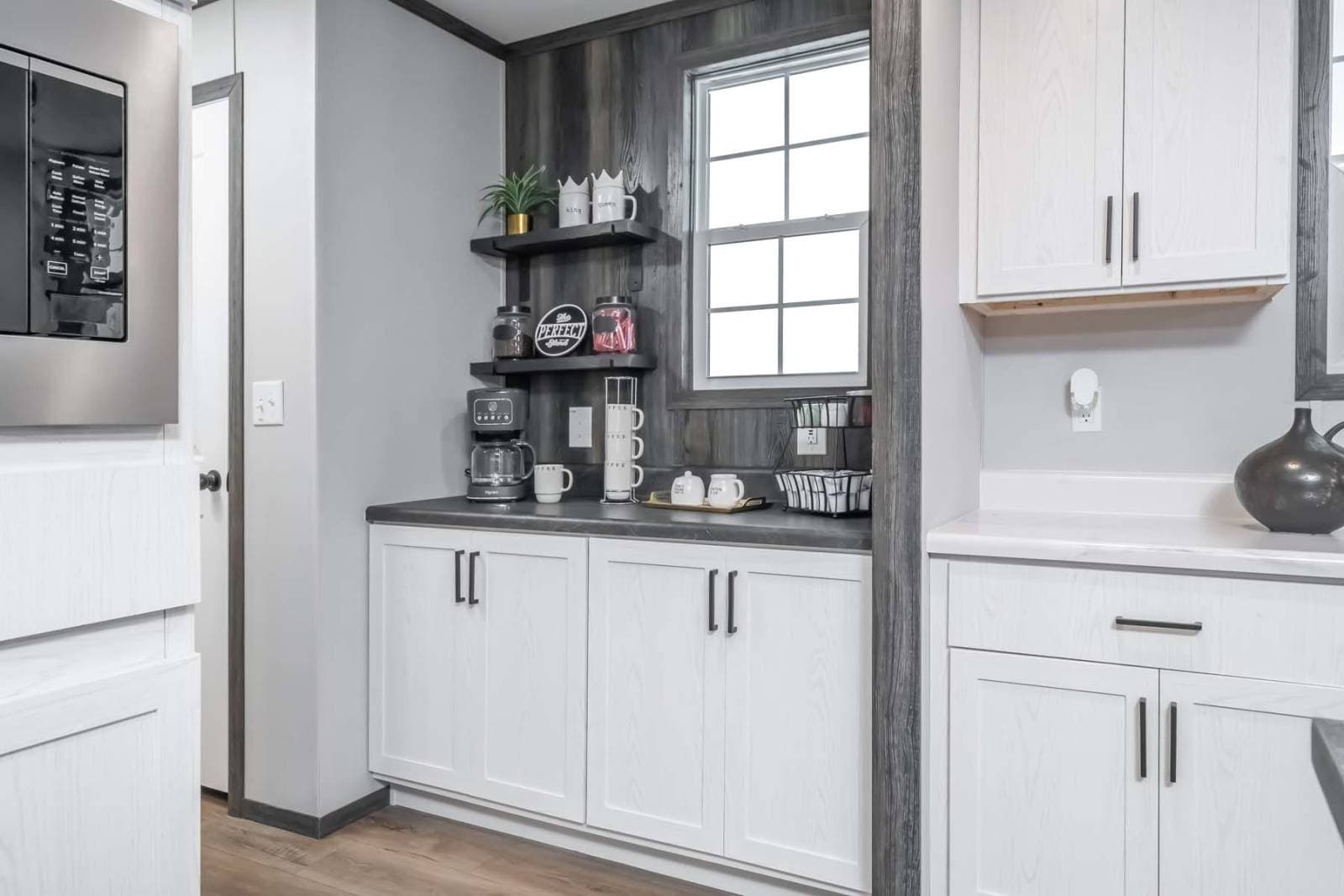 Embrace sunlight 052 kitchen home features