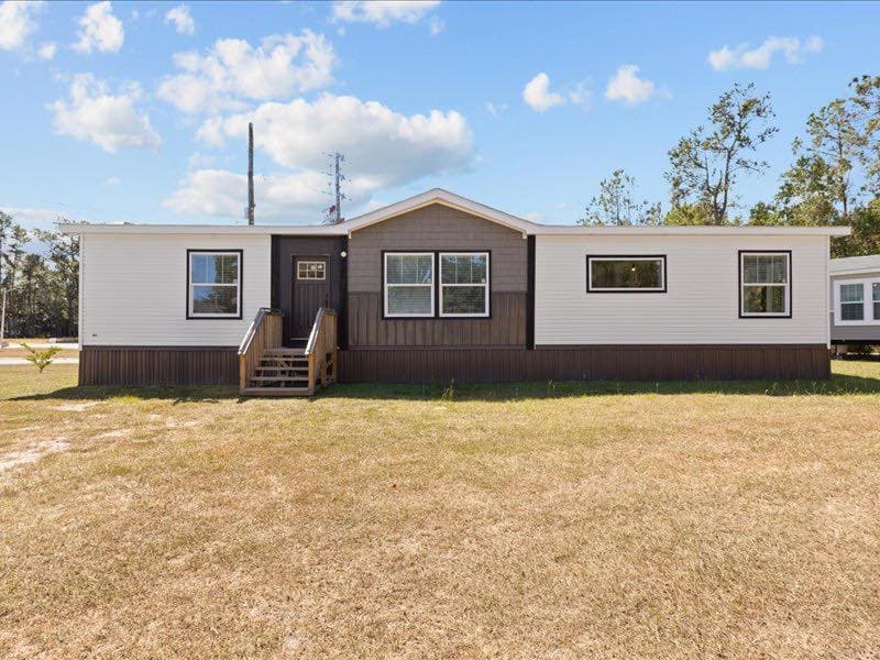 The shades creek (inventory) exterior and hero home features