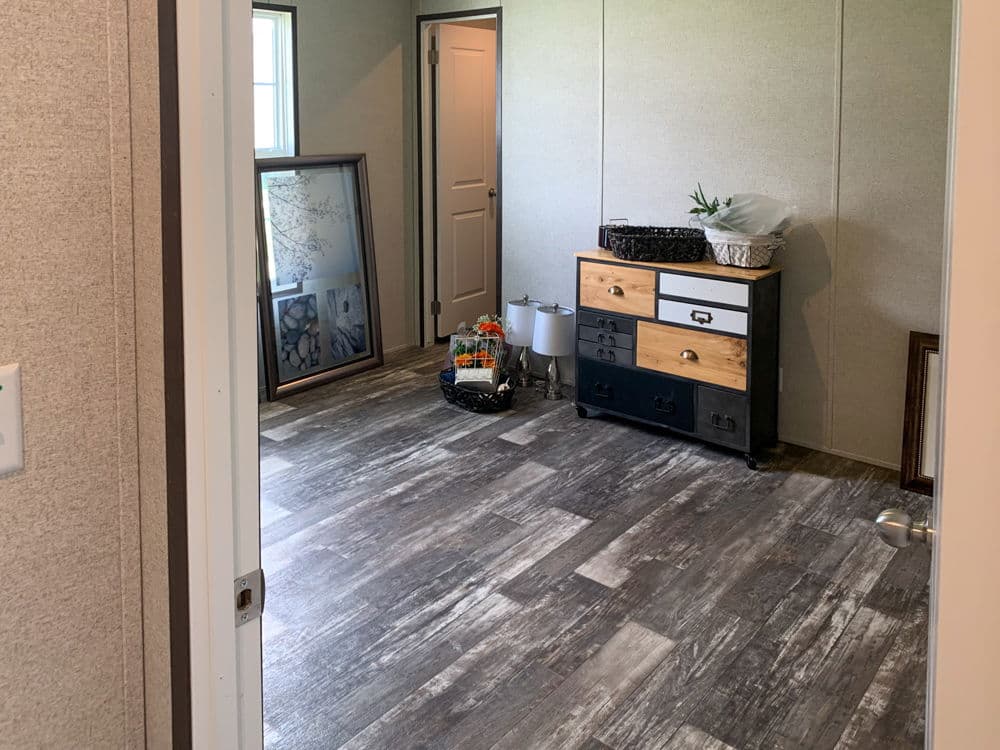 Woolwine interior home features