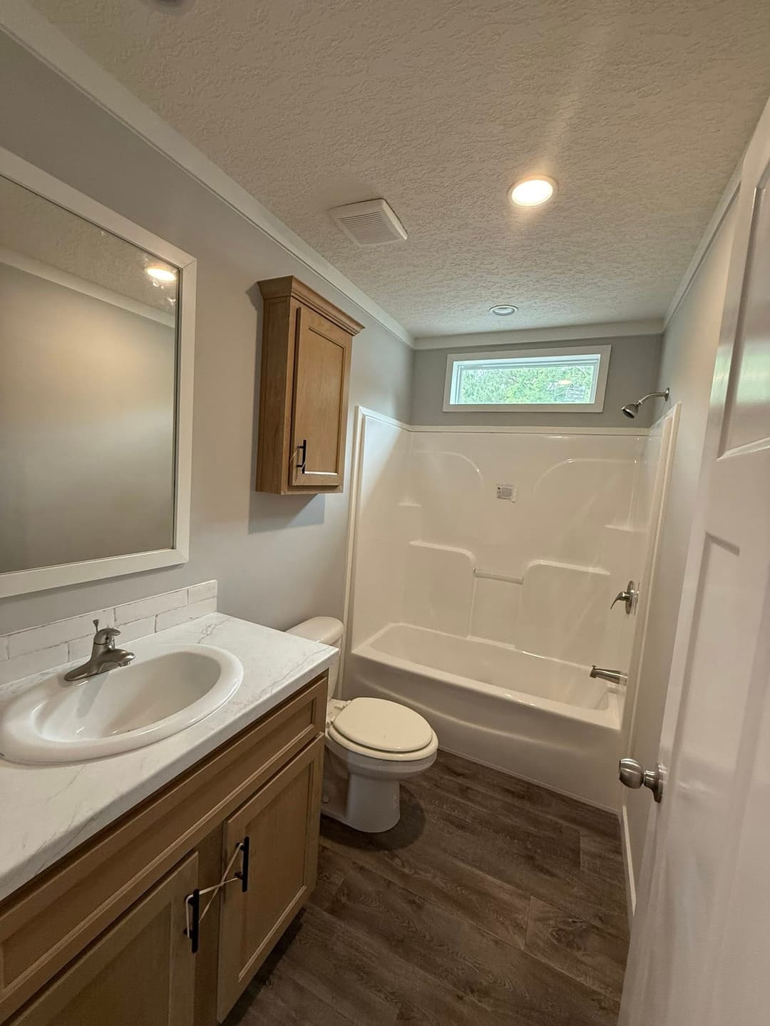 2025 viper (inventory) bathroom home features
