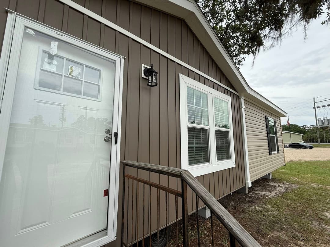 2025 viper (inventory) exterior home features