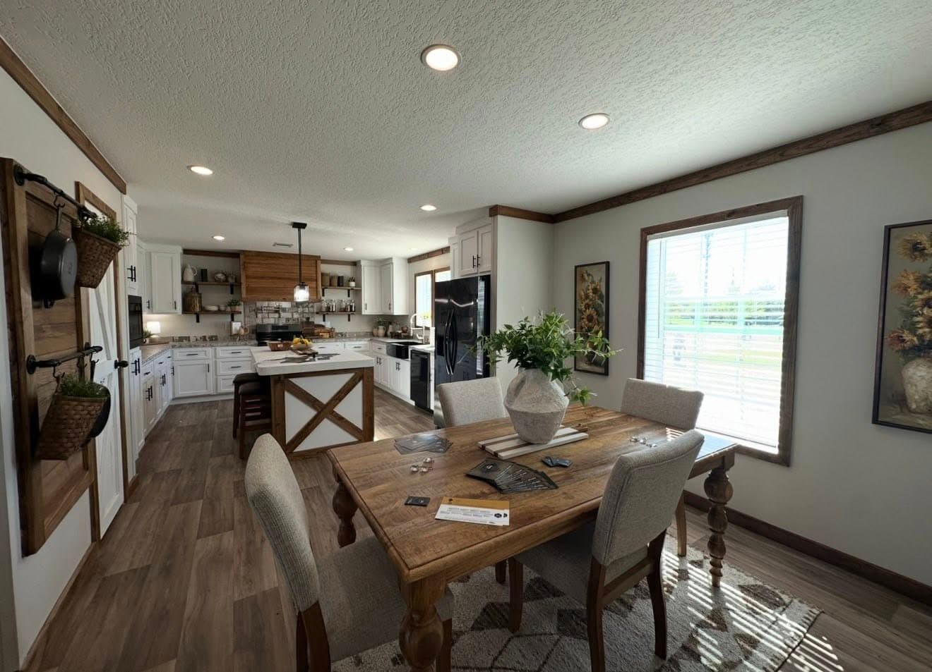 Coming soon-reece 32663a  home features