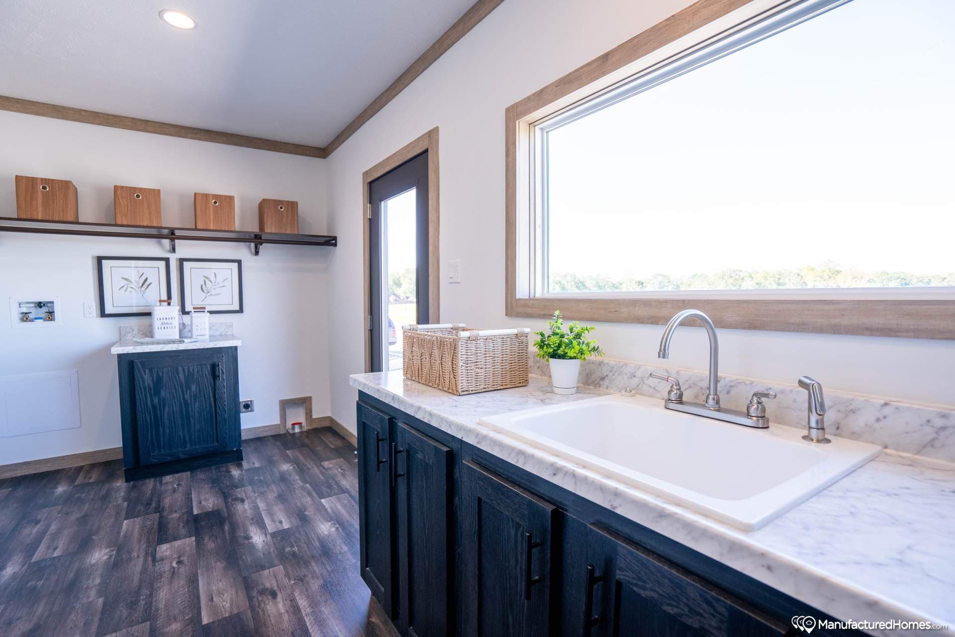 The delilah interior home features