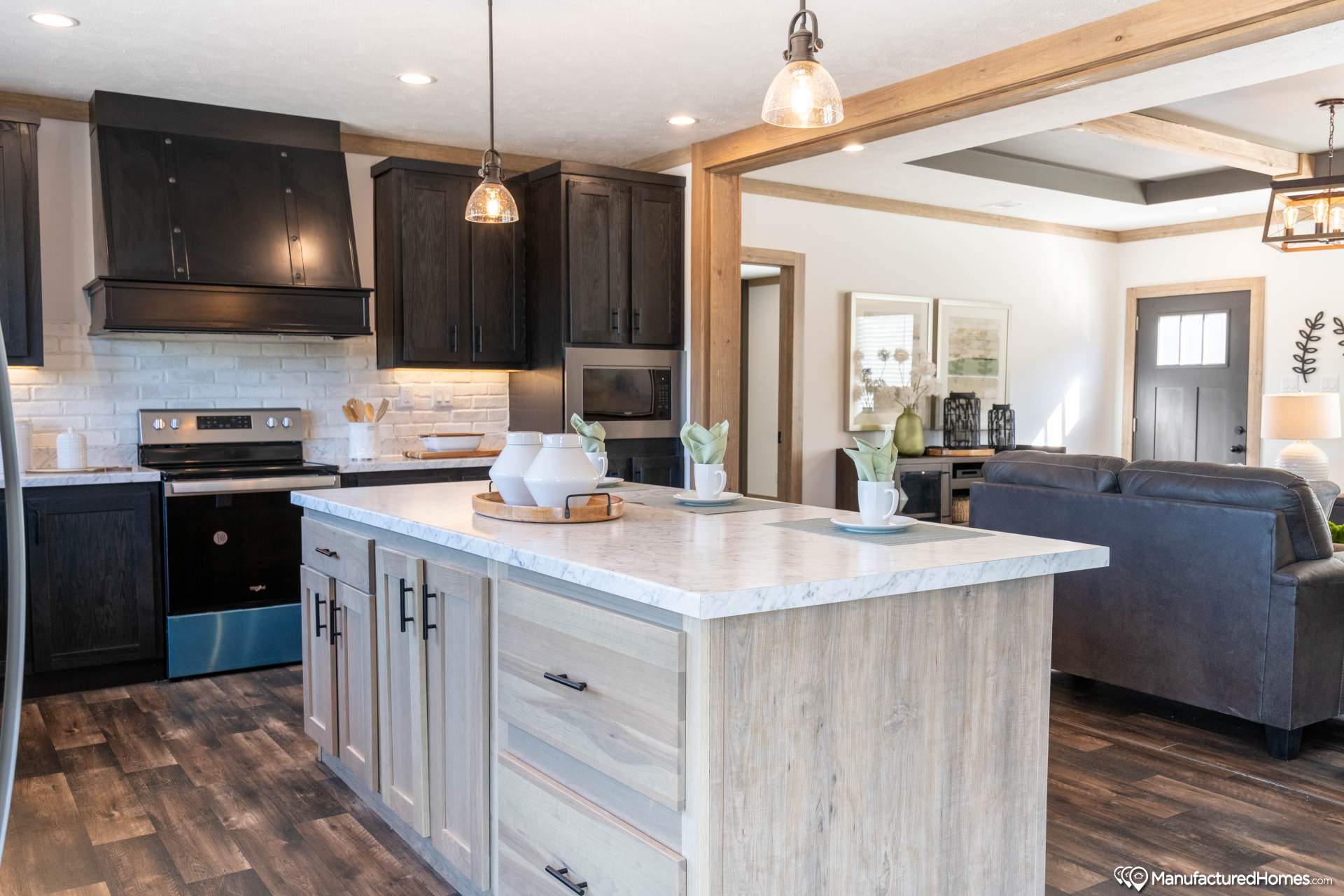 The delilah kitchen home features