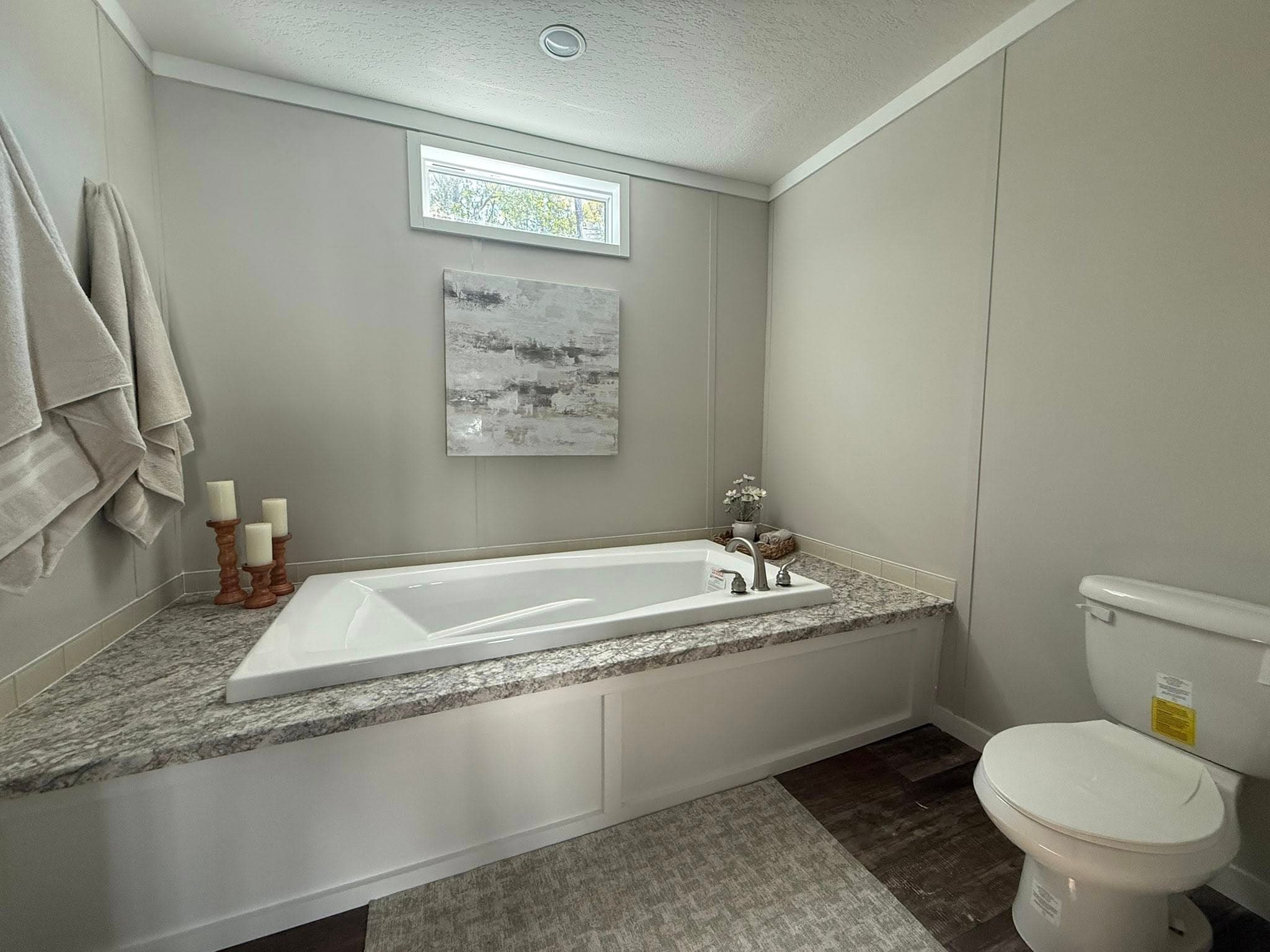 Iron ranch 28563a  home features