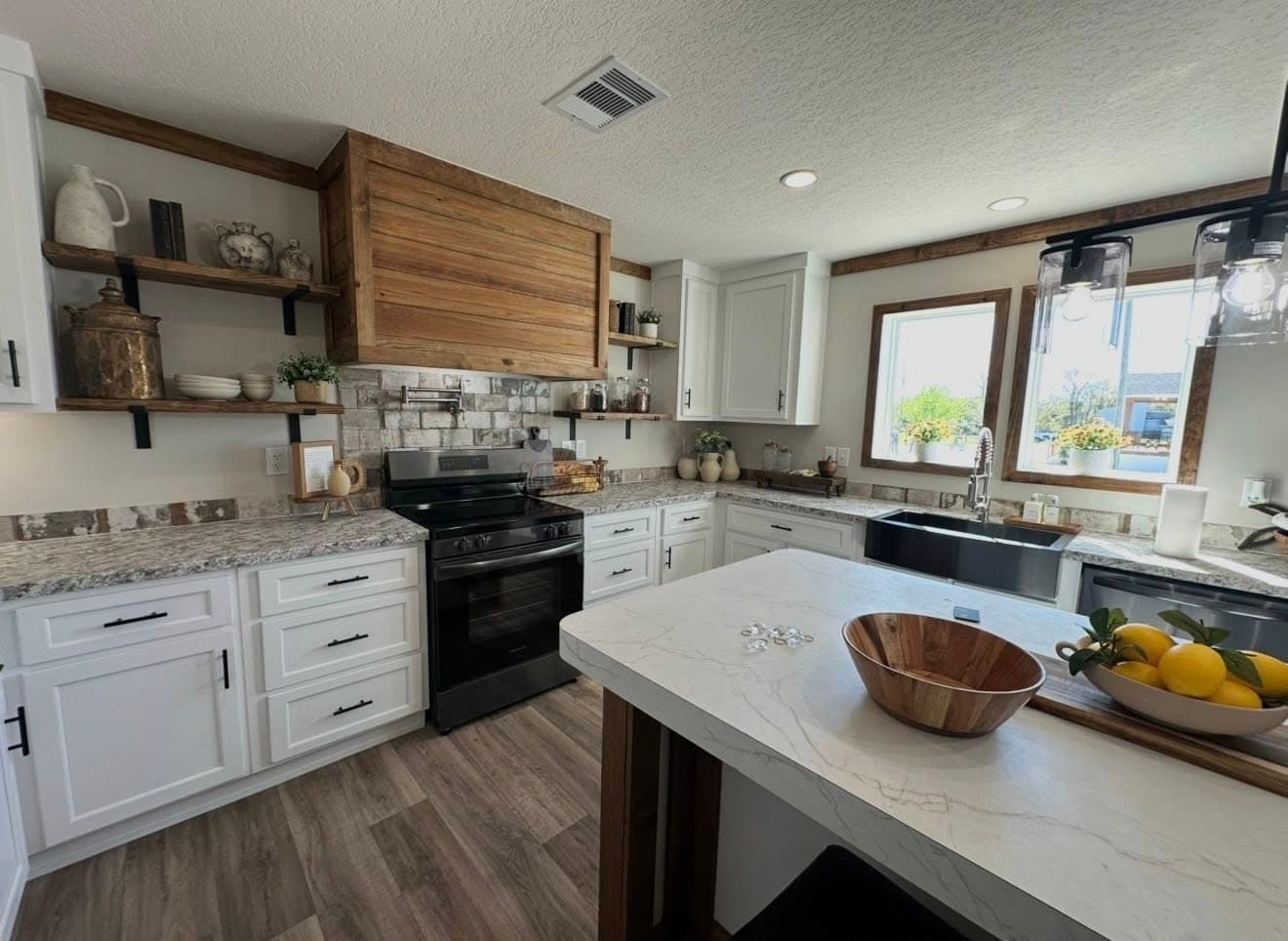 Coming soon-reece 32663a  home features