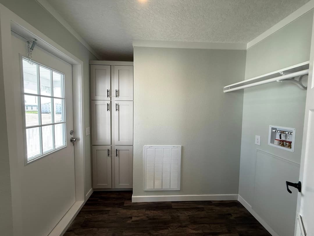 The merlin (inventory) interior home features