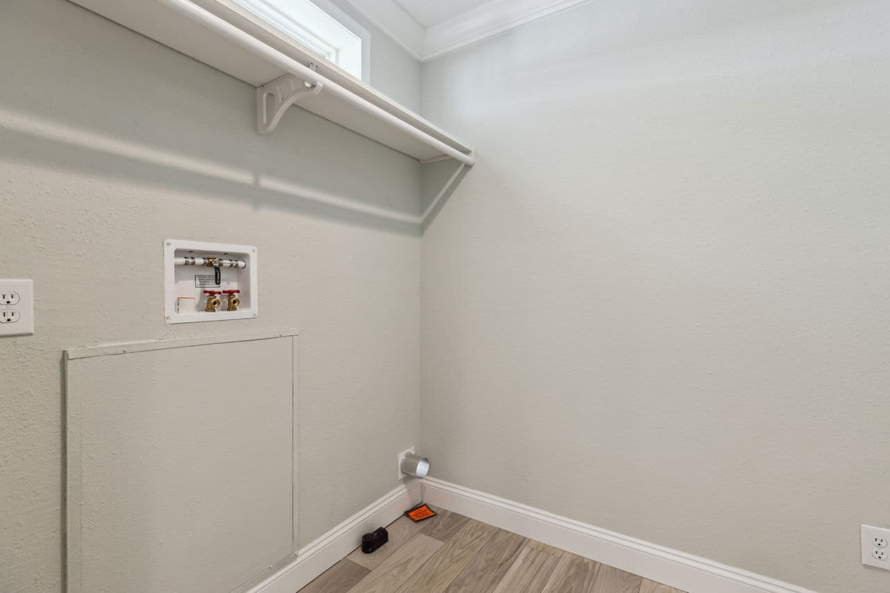 Waycross express 2852477 interior home features