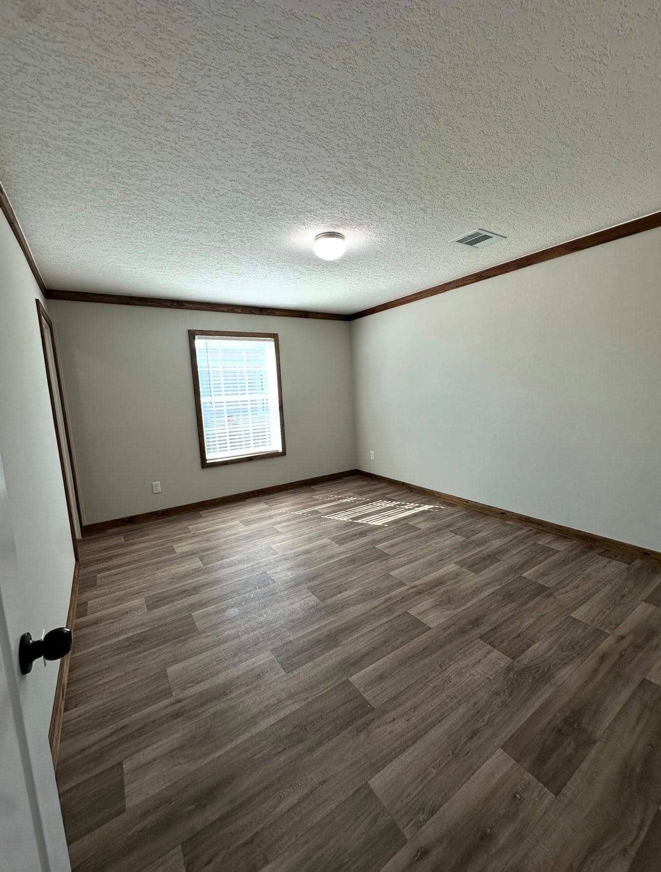 Coming soon-reece 32663a  home features